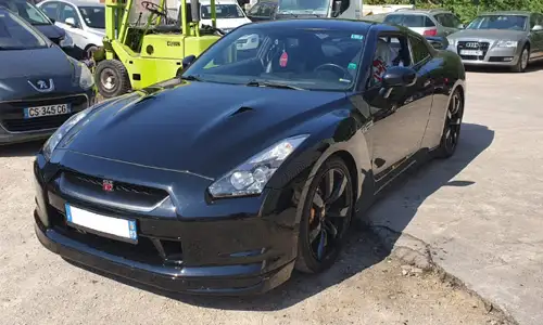 Garage auto Tourrettes GTR noir